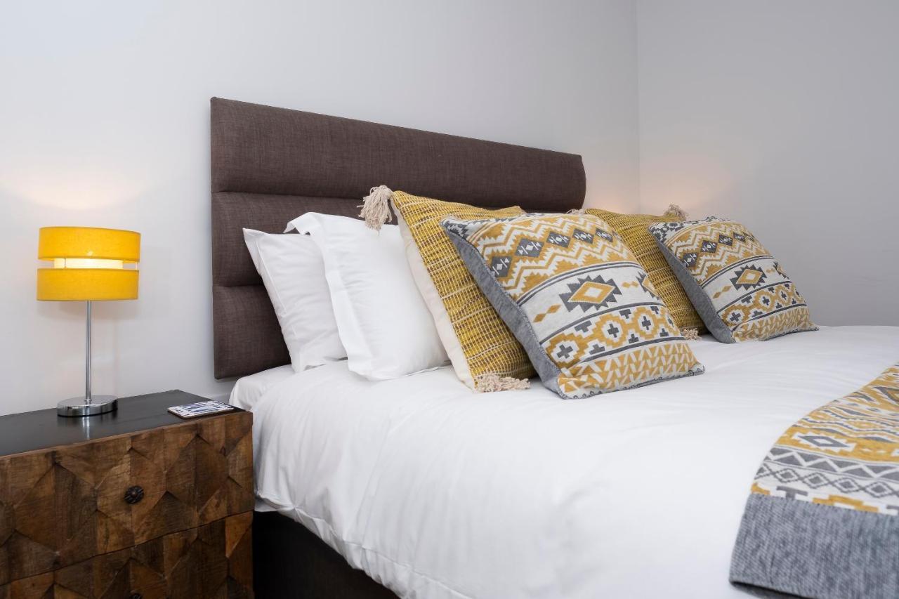 2 Putsborough - Luxury Apartment At Byron Woolacombe, Only 4 Minute Walk To Woolacombe Beach! ภายนอก รูปภาพ